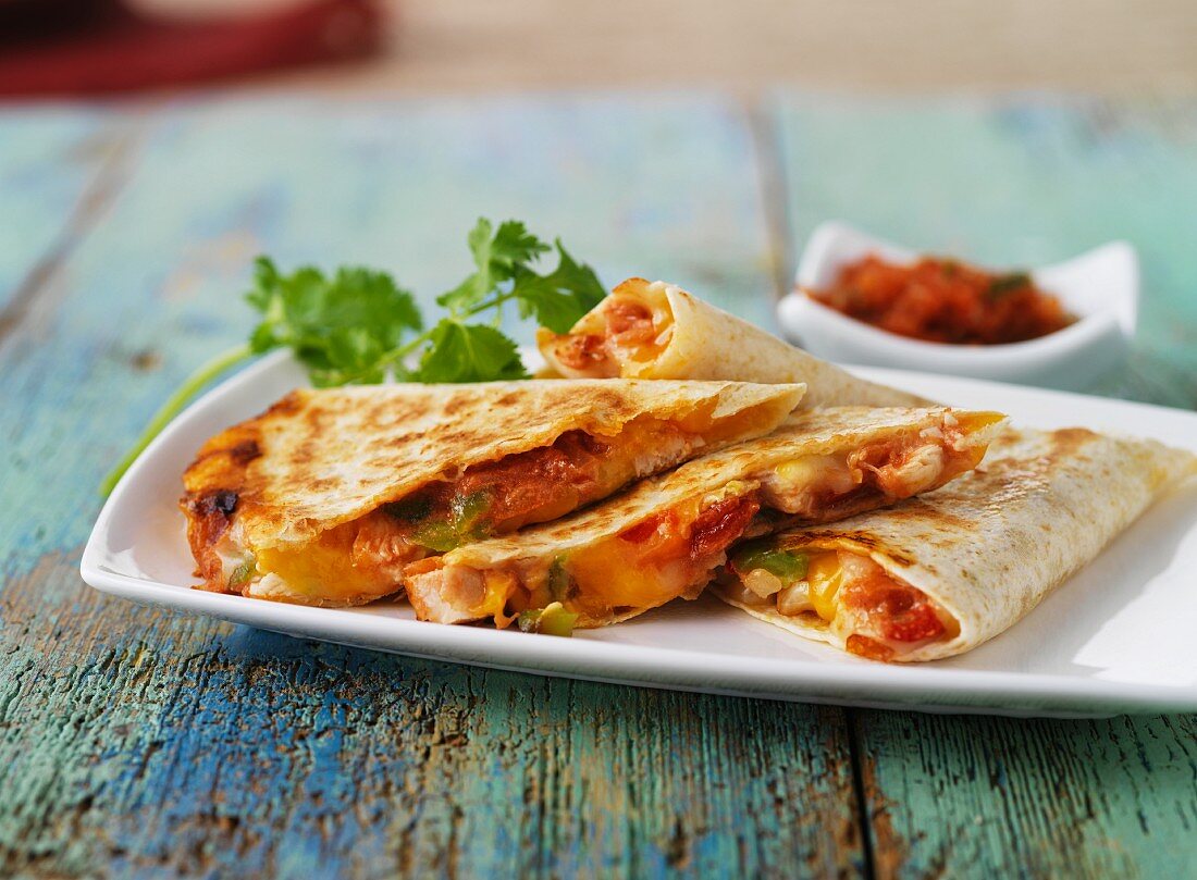 Quesadillas filled with chicken