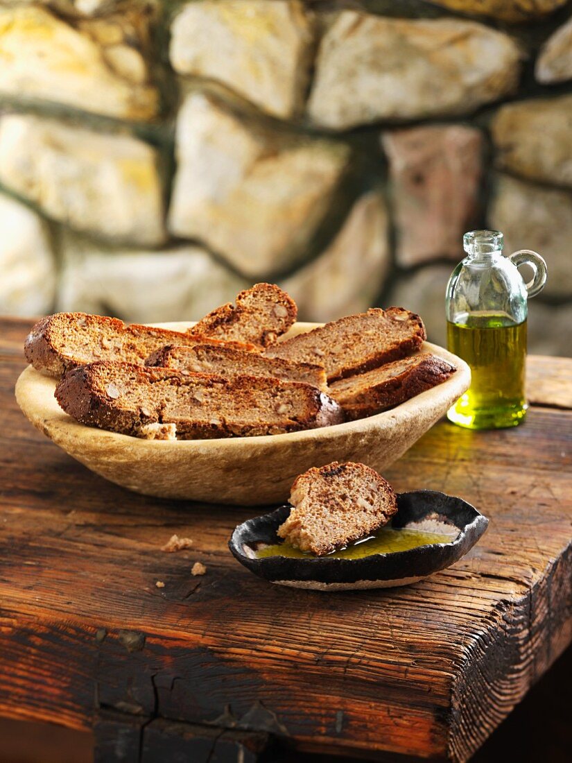 Gluten-free potato and four-grain bread with olive oil