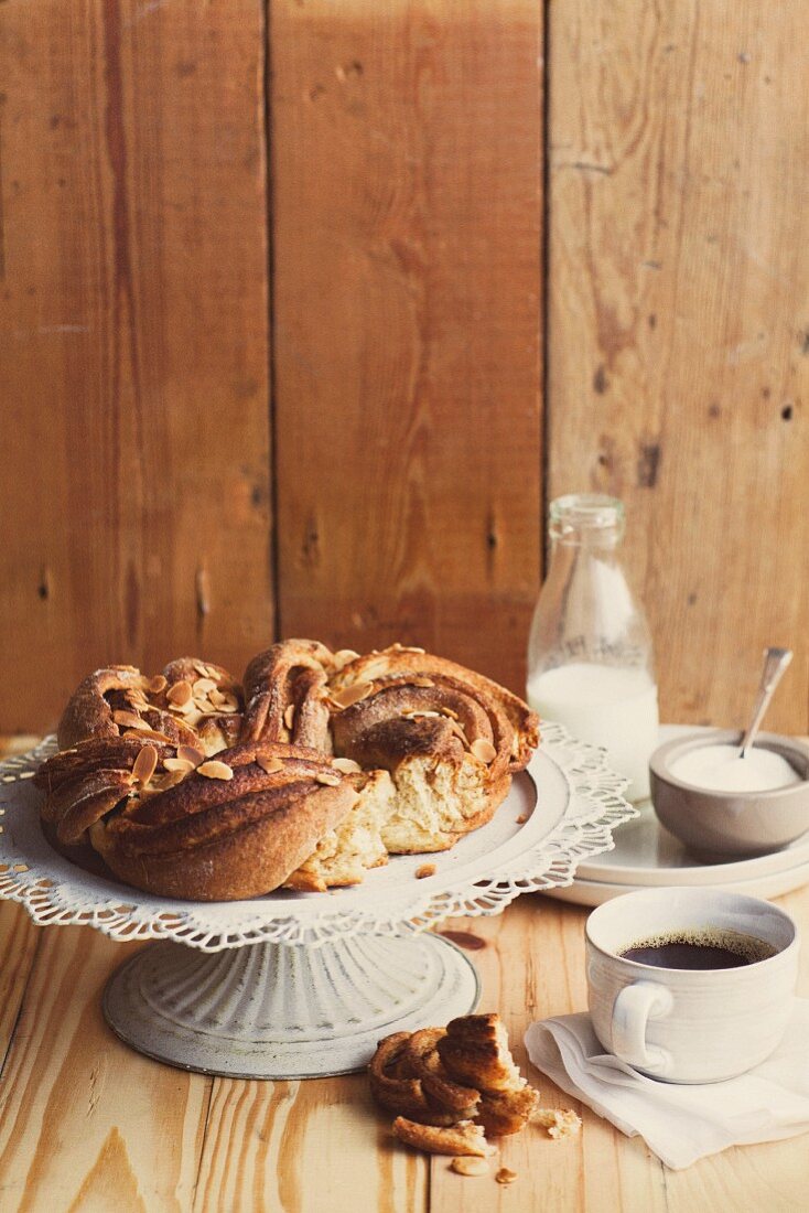 A cinnamon and almond bread wreath