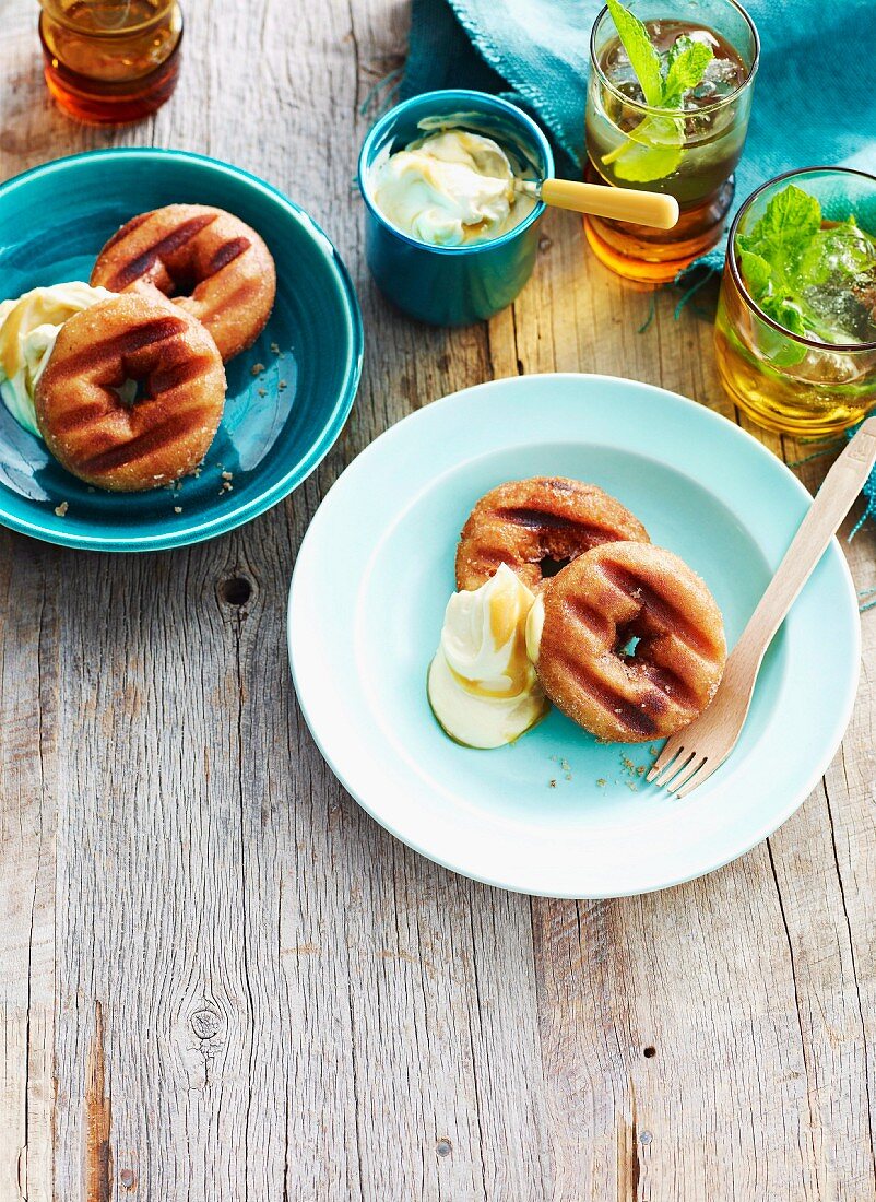 Grilled doughnuts with caramel mascarpone