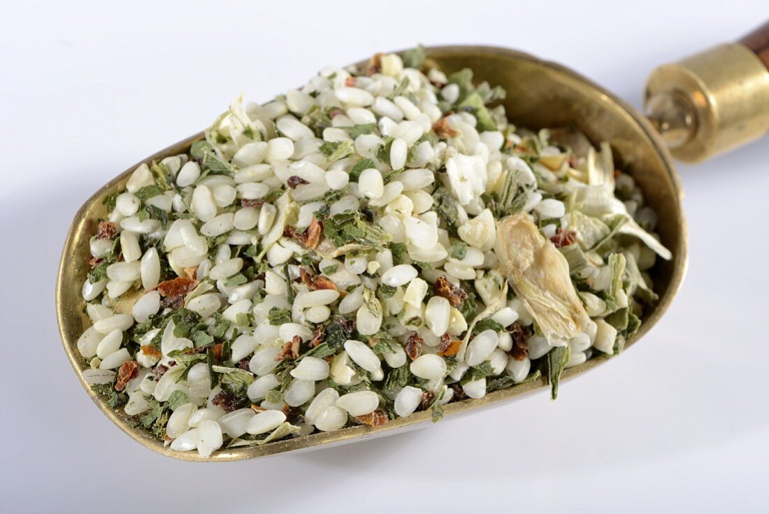 A ready-made risotto mix with wild garlic and dried vegetables