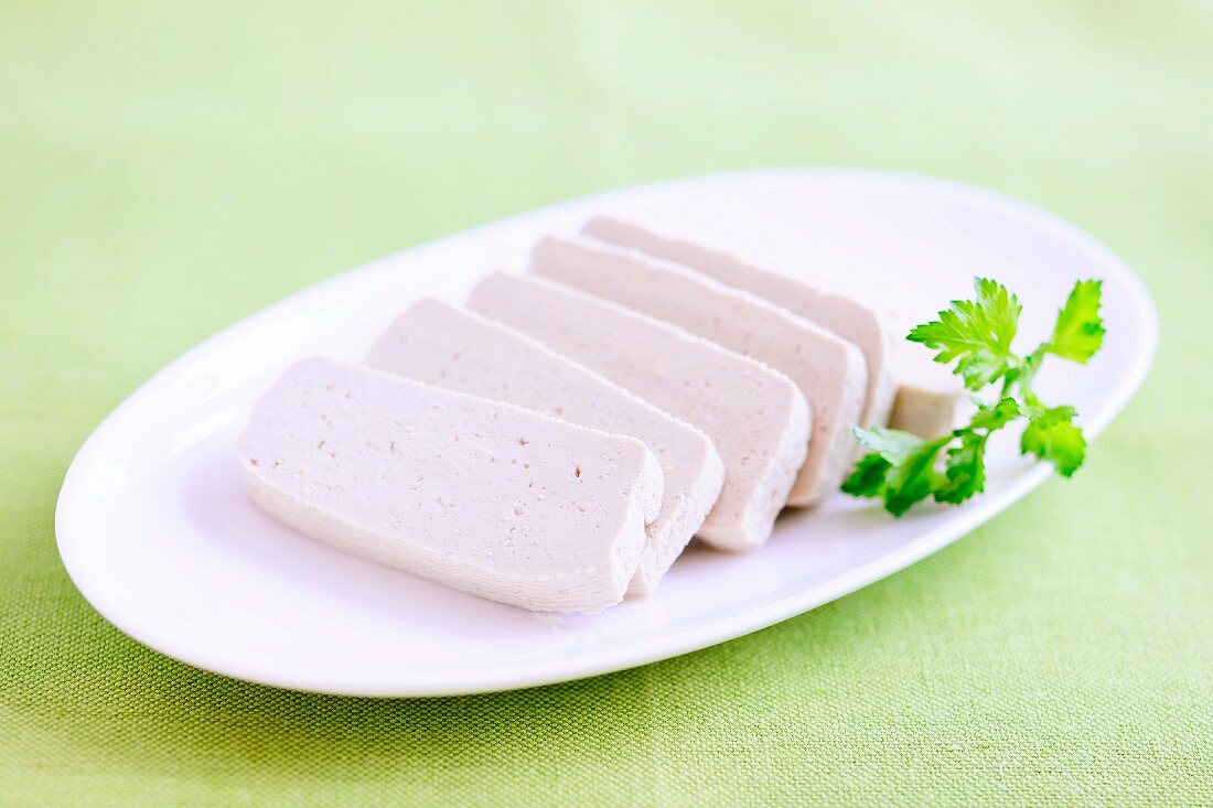 Plain tofu, sliced