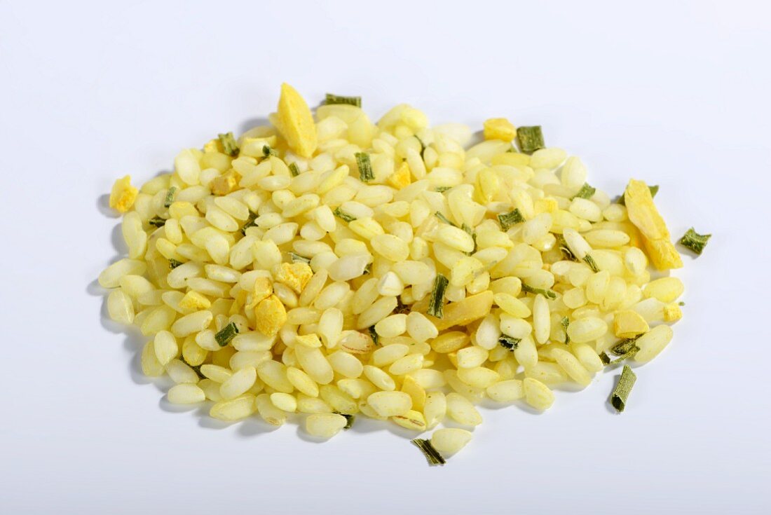 Vialone Nano risotto with almonds, lemon oil, turmeric and chives