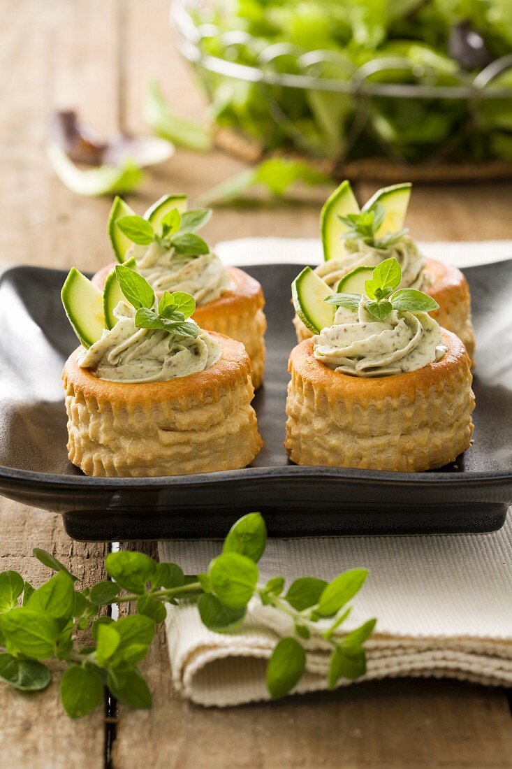 Vol au vent primavera (pastries filled with courgette and cheese mousse)