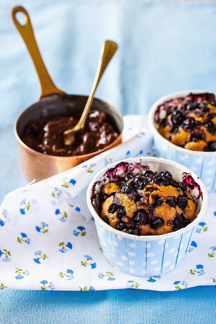 Heidelbeermuffins mit Spekulatius und Schokolade