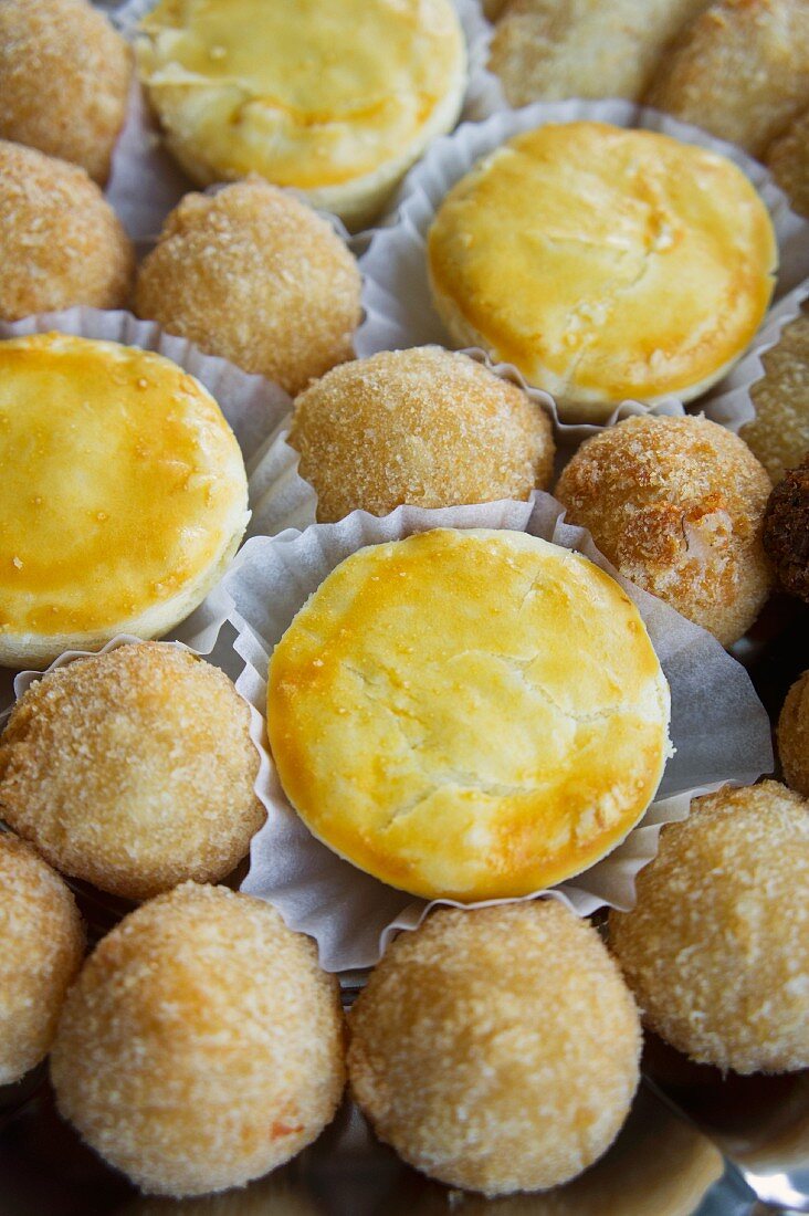 Empadinhas & Bolinha de Queijo (Gefülltes Gebäck, Brasilien)