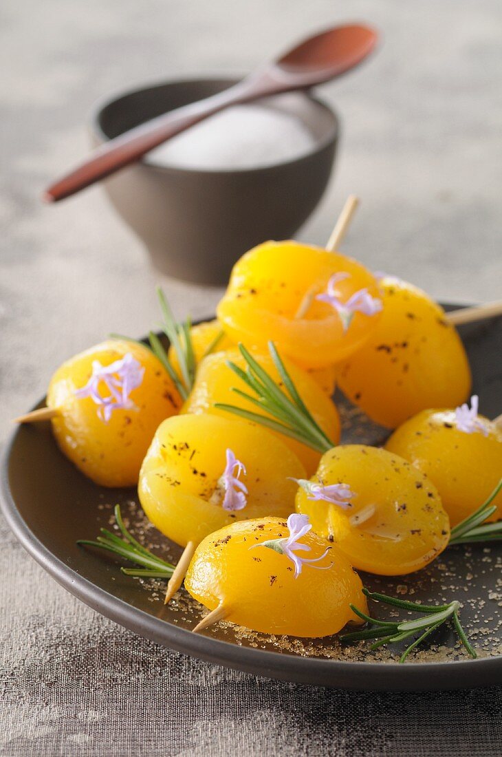 Apricot skewers with rosemary