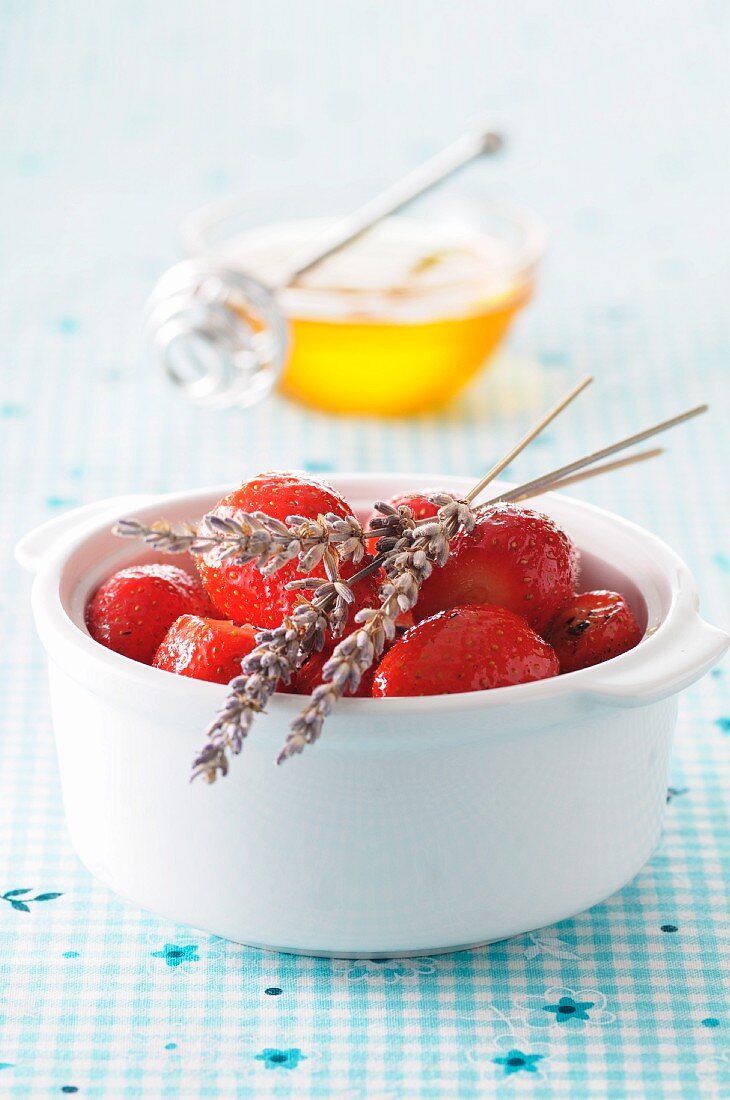 Baked strawberries with honey and lavender