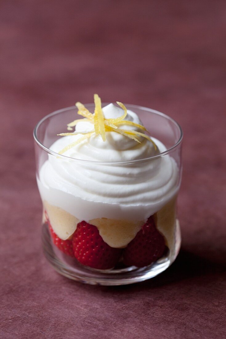 Lemon mousse with strawberries