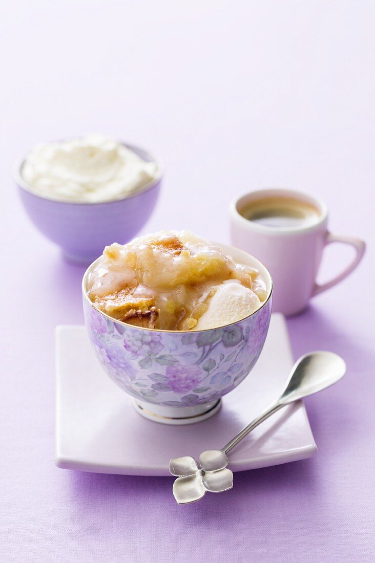Apple dessert with vanilla ice cream