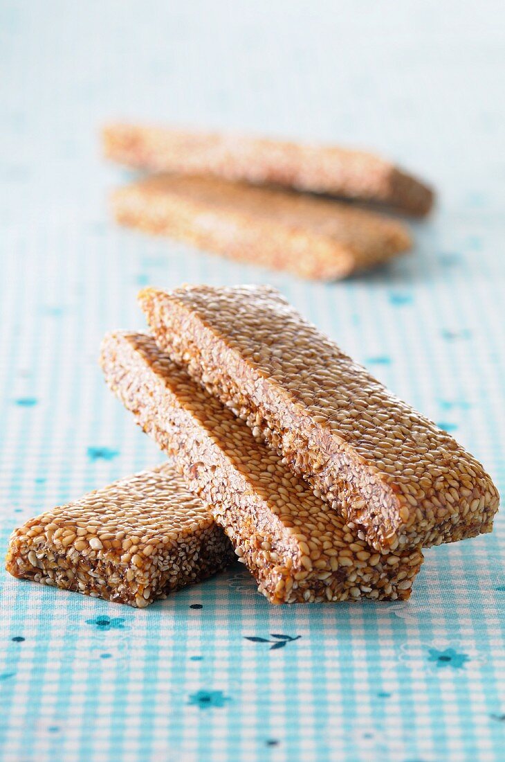 Several bars of sesame brittle