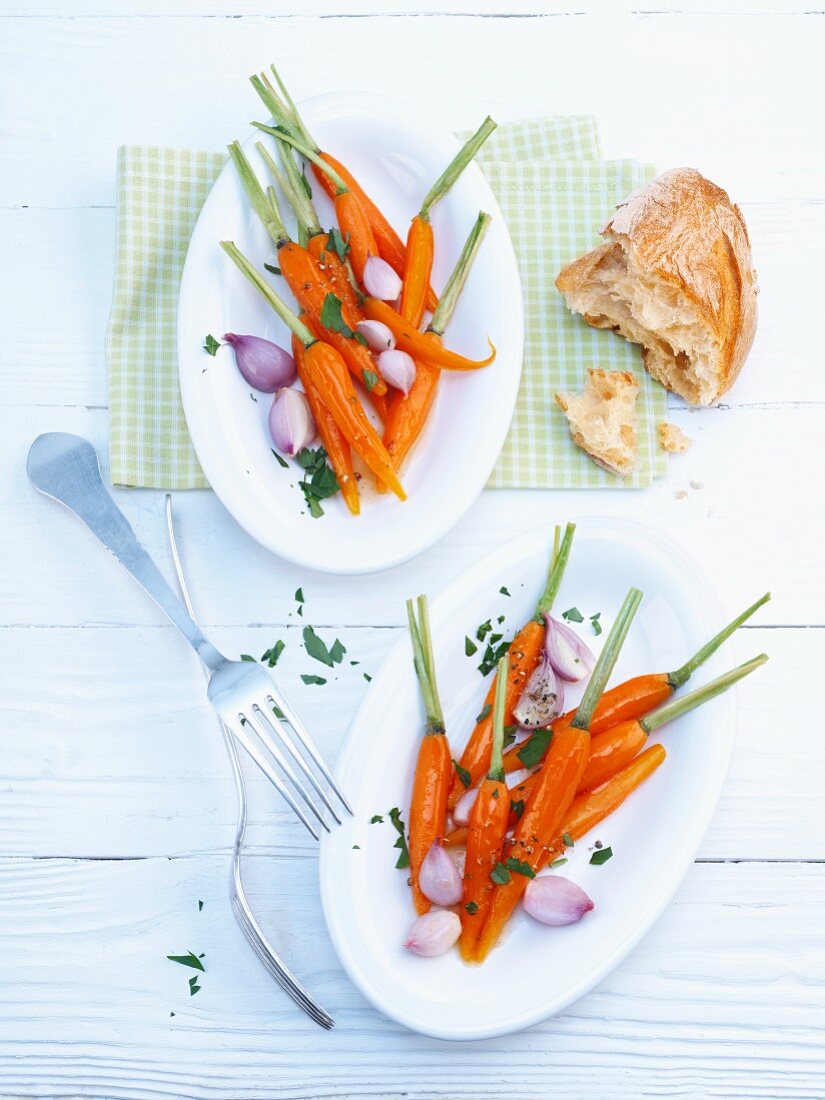 Glazed carrots with shallots