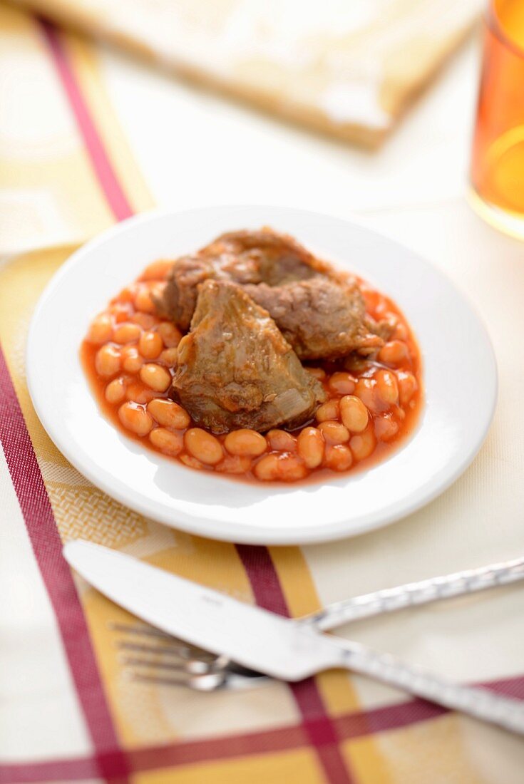 Baked beans with beef