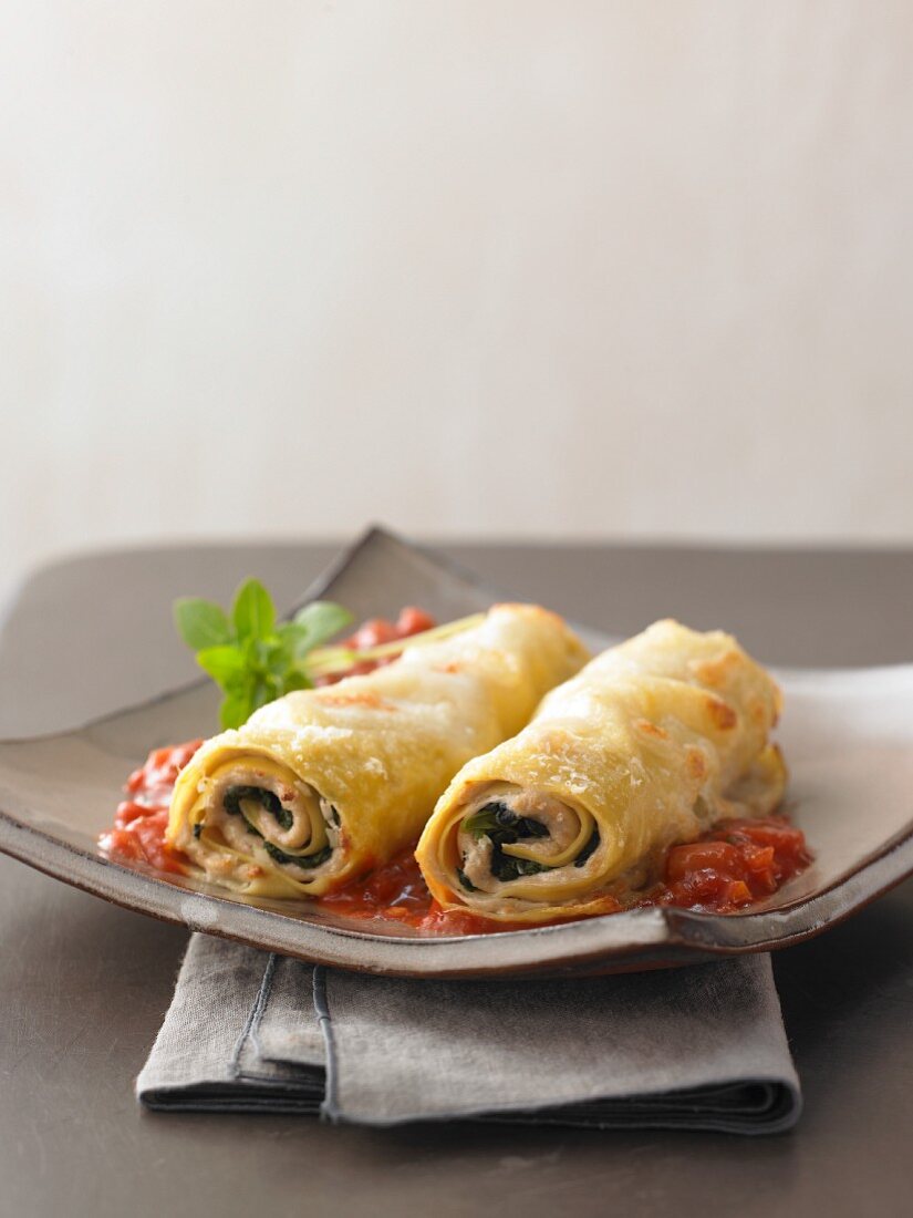 Cannelloni with chard and tomato sauce