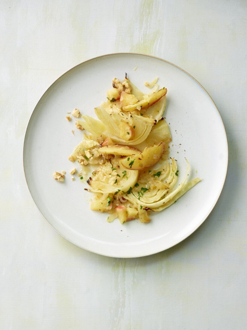 White cabbage with apple and nuts