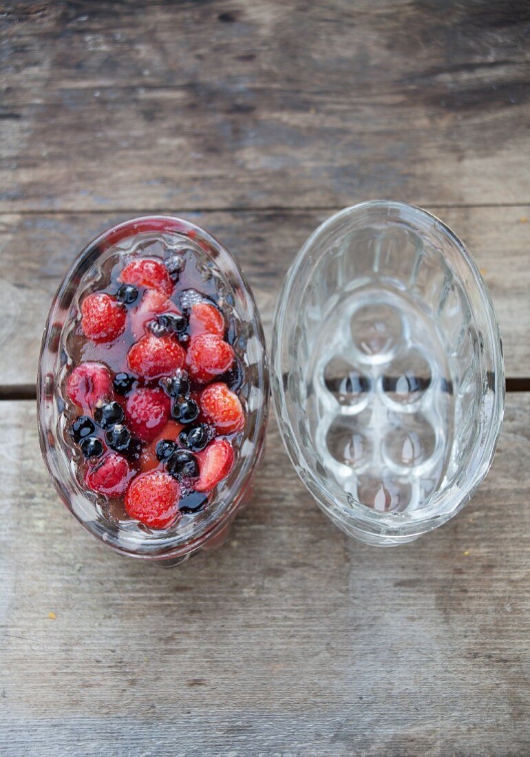 Champagne-berry jelly