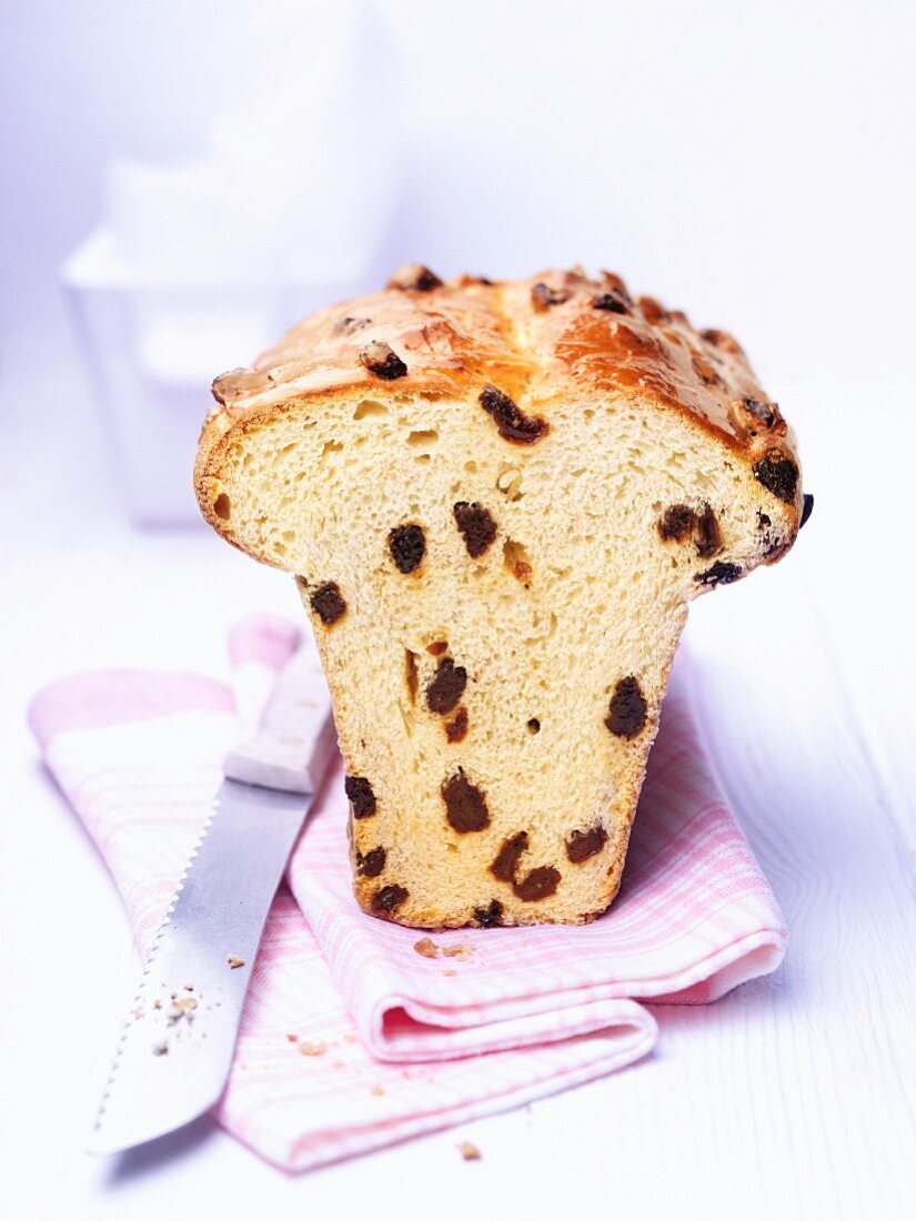 Raisin bread on a dish towel