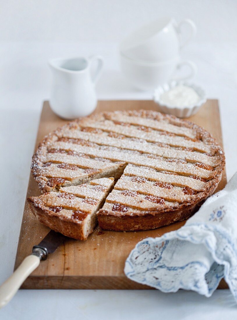 Crostata mit Mandelfüllung