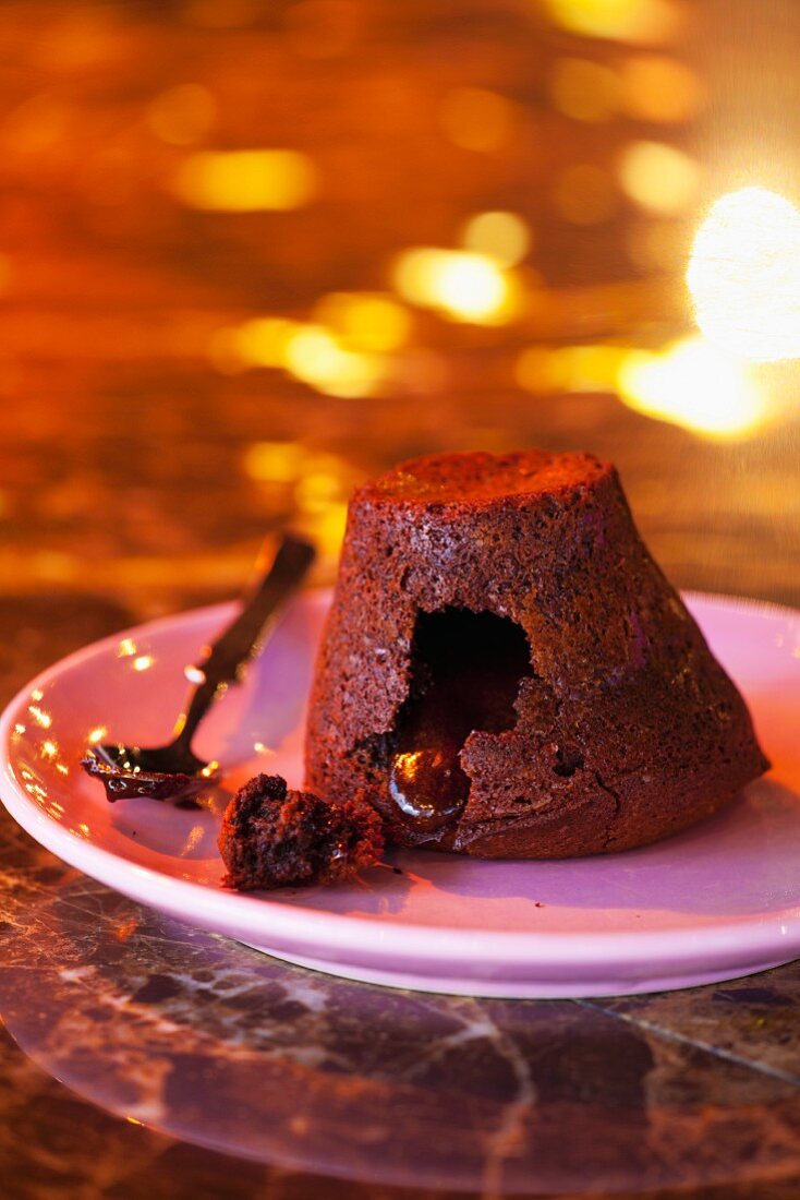 Chocolate soufflé filled with chocolate sauce
