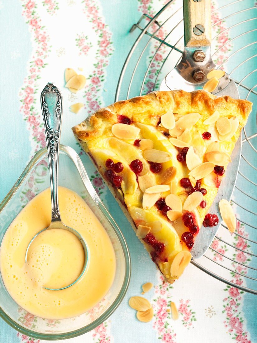 Fruit flan with custard