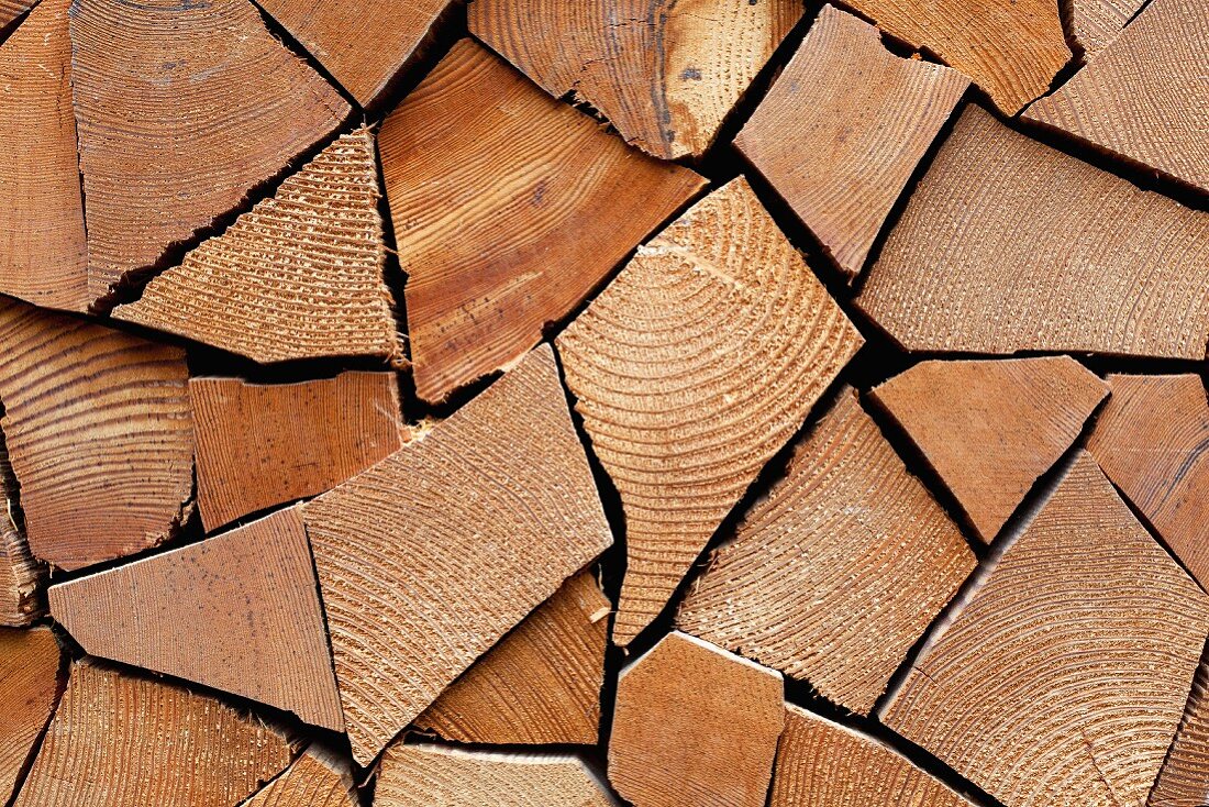 Stacked firewood (close-up)