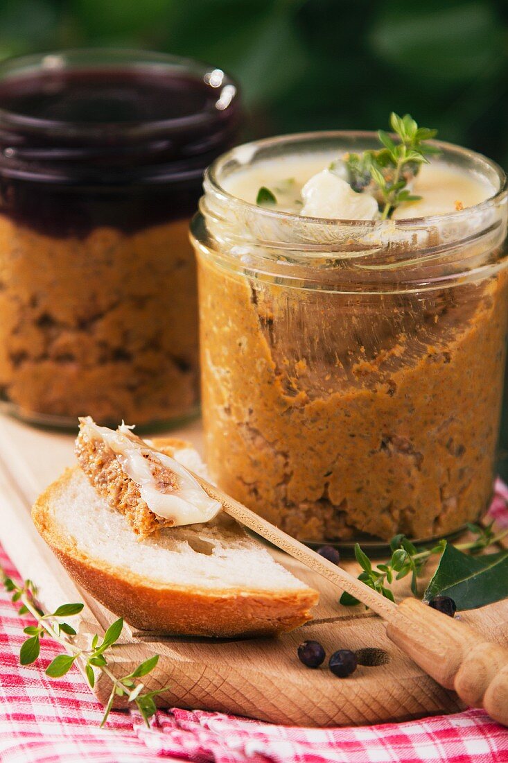 Venison pâté in jars