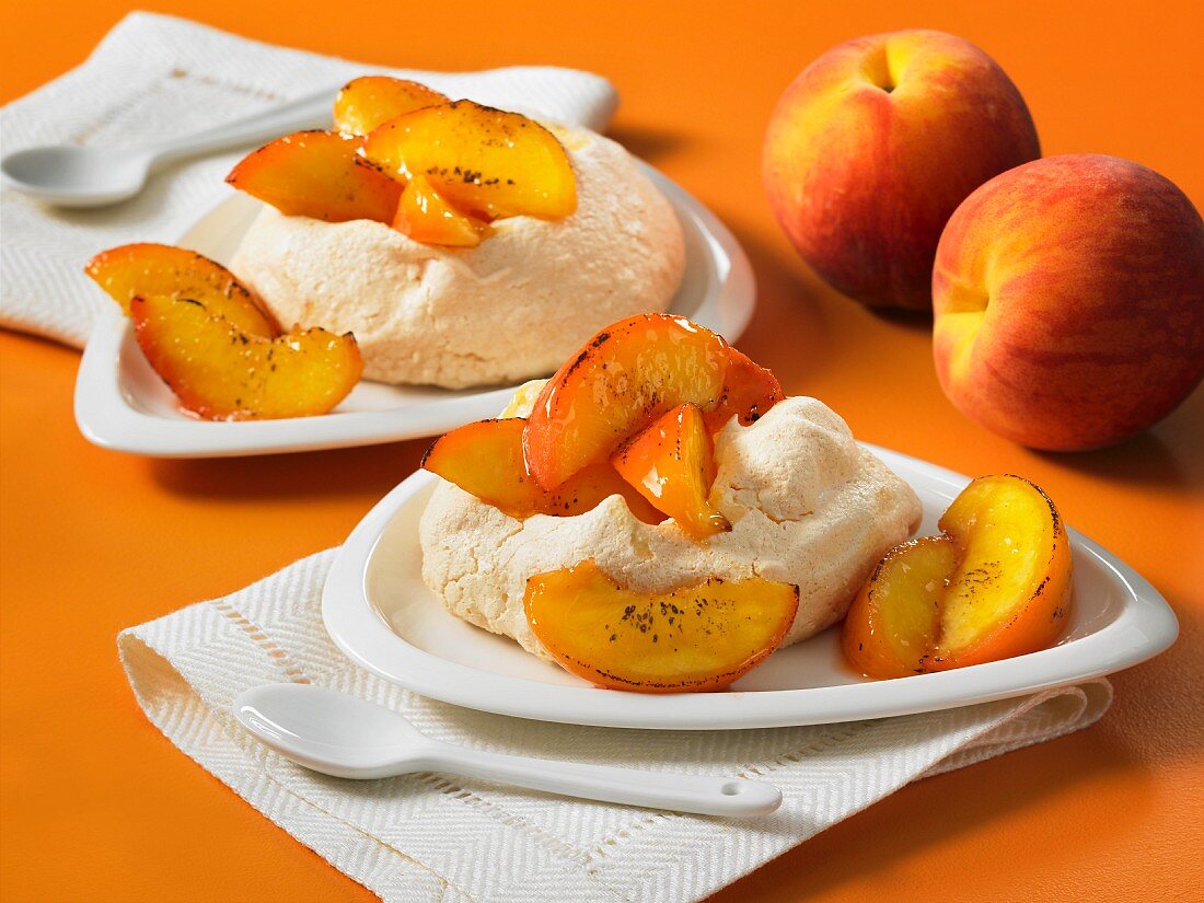 Meringue nests with cinnamon peaches