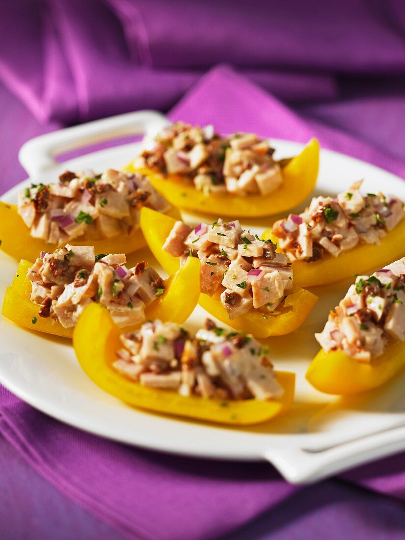 Stuffed pepper pieces with smoked chicken