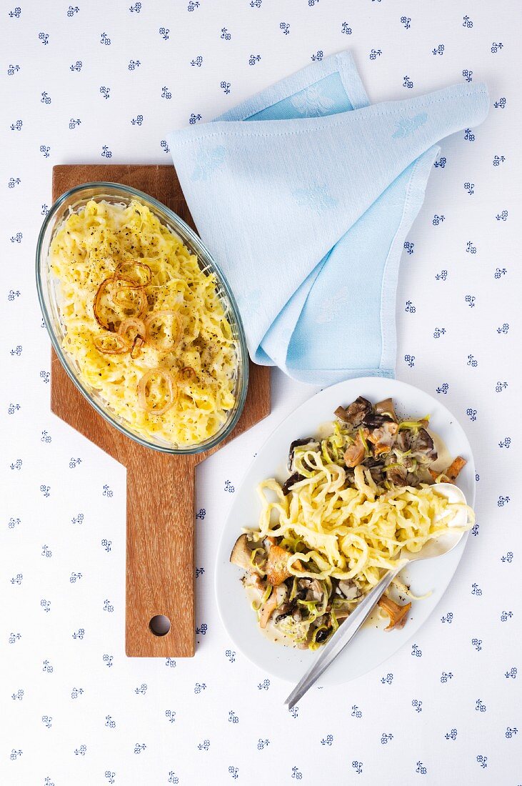 Mushroom ragout with Spätzle (soft egg noodles from Swabia) and Spätzle with cheese
