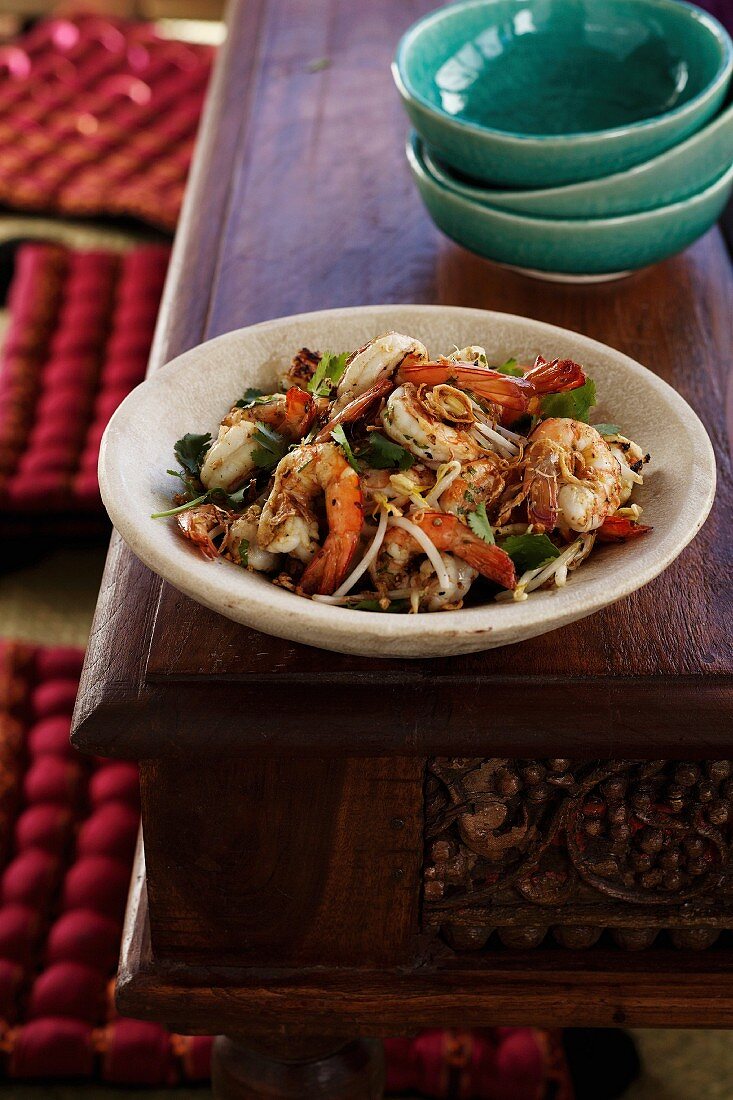 Garlic prawns with beansprouts, chilli and coriander (Thailand)