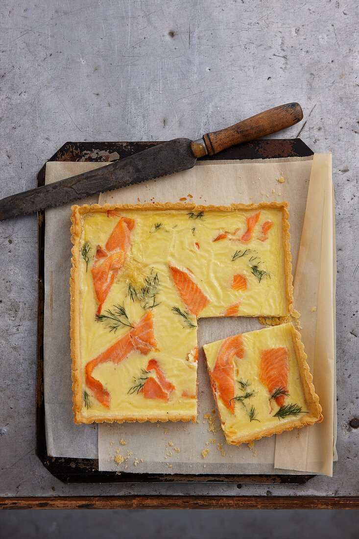 Salmon quiche with dill