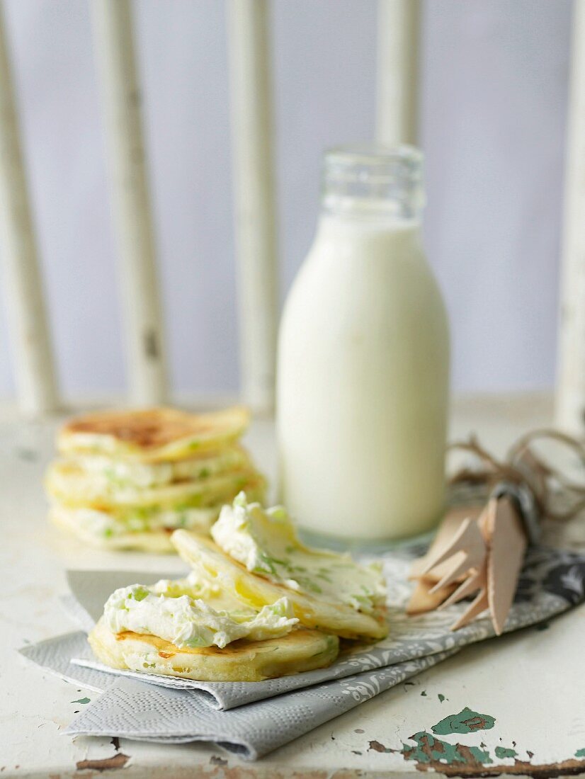 Pikelets mit Frischkäse