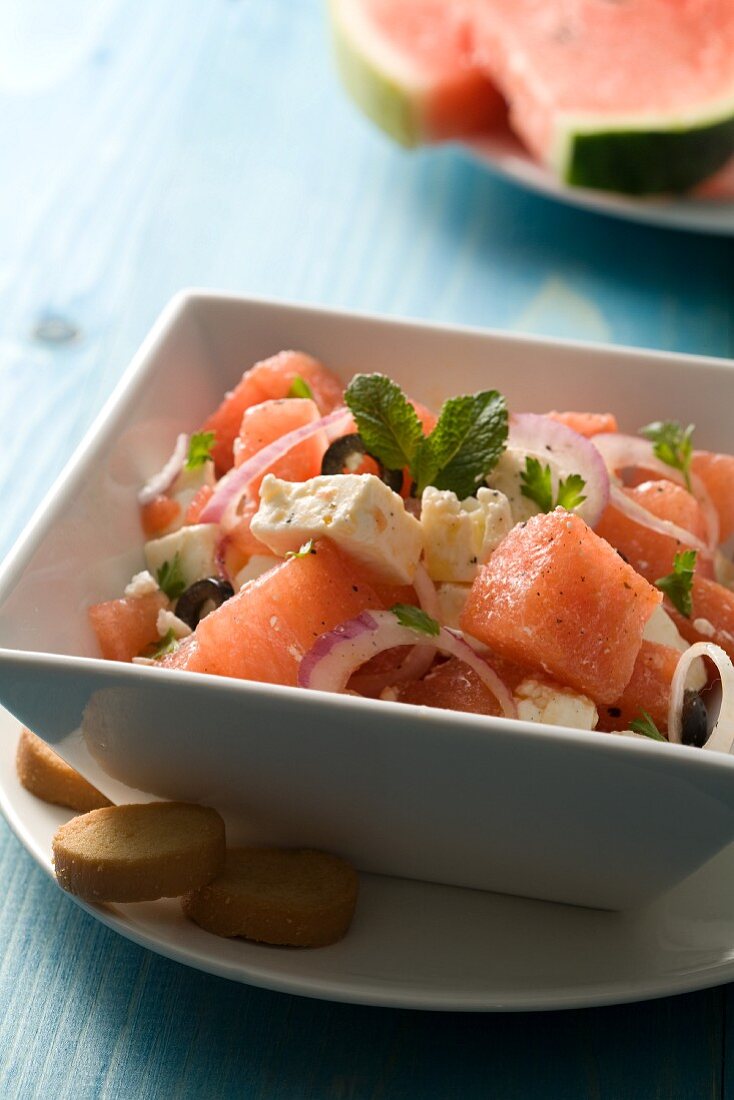 Sommerlicher Salat mit Wassermelone und Feta