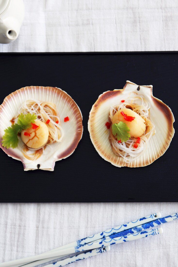 Steamed scallops, Asian style