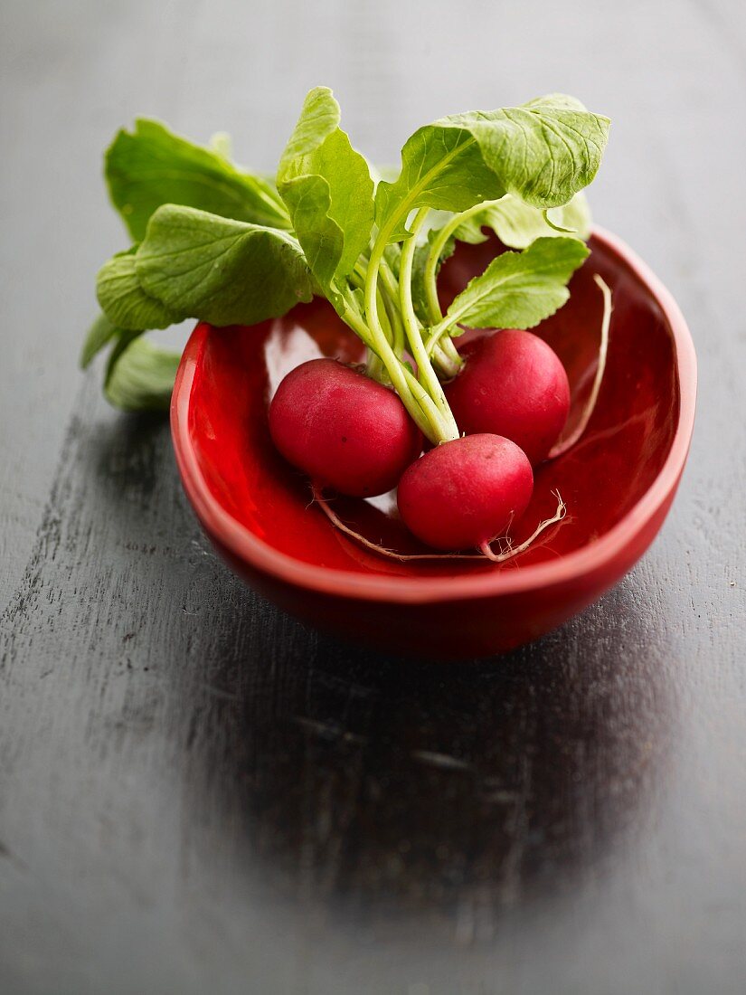 Radishes in a small bowl