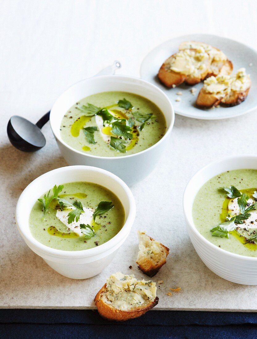 Broccoli soup with Stilton