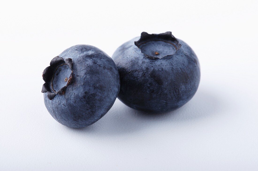 Two blueberries (close-up)