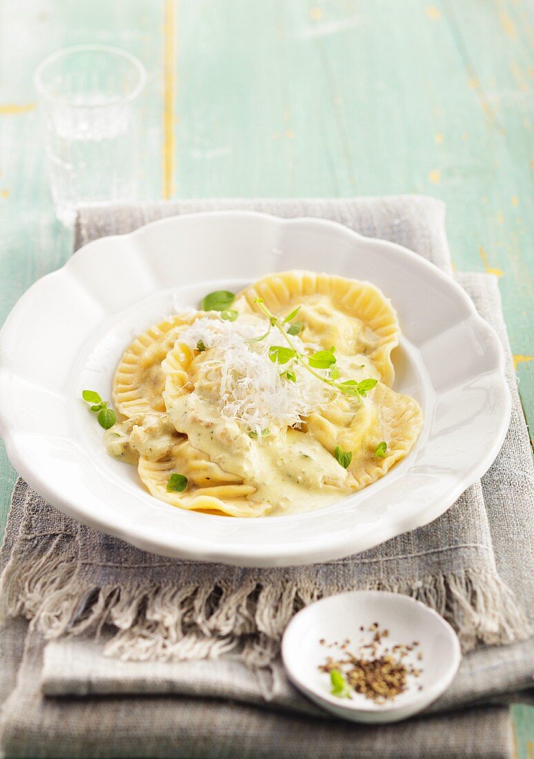 Ravioli mit Ricotta und Parmesan