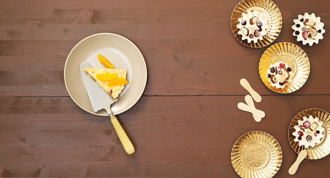 Tarts with citrus fruits and ice-lolly sticks