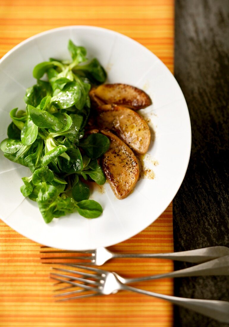 Lamb's lettuce with foie gras