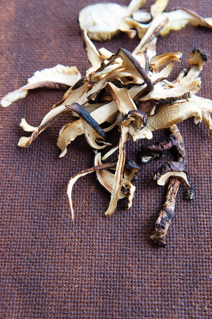 Dried matsutake mushrooms