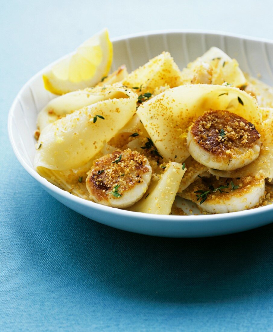 Pappardelle with scallops and breadcrumbs