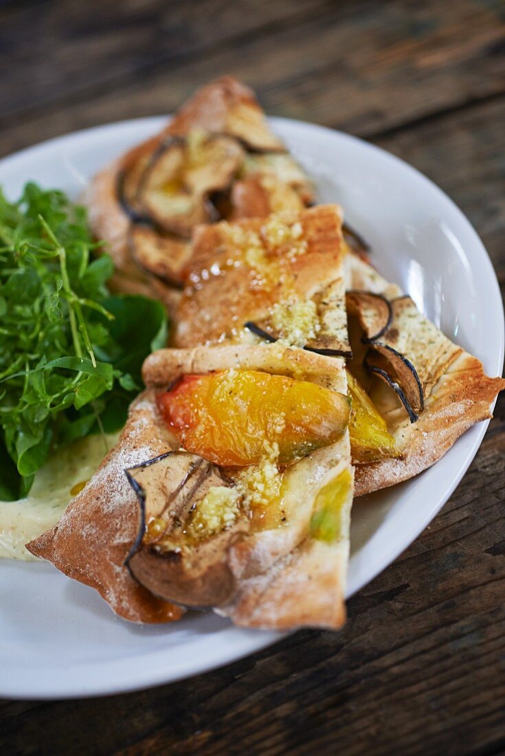 Fladenbrot mit Gemüse