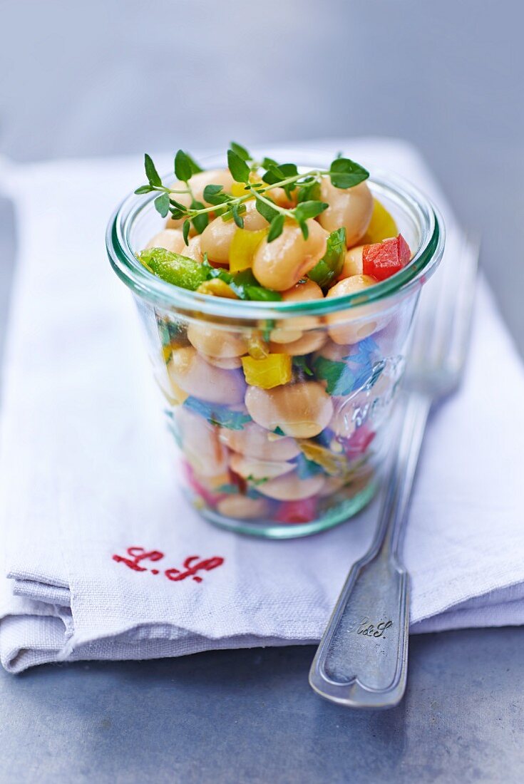 Bean salad with peppers