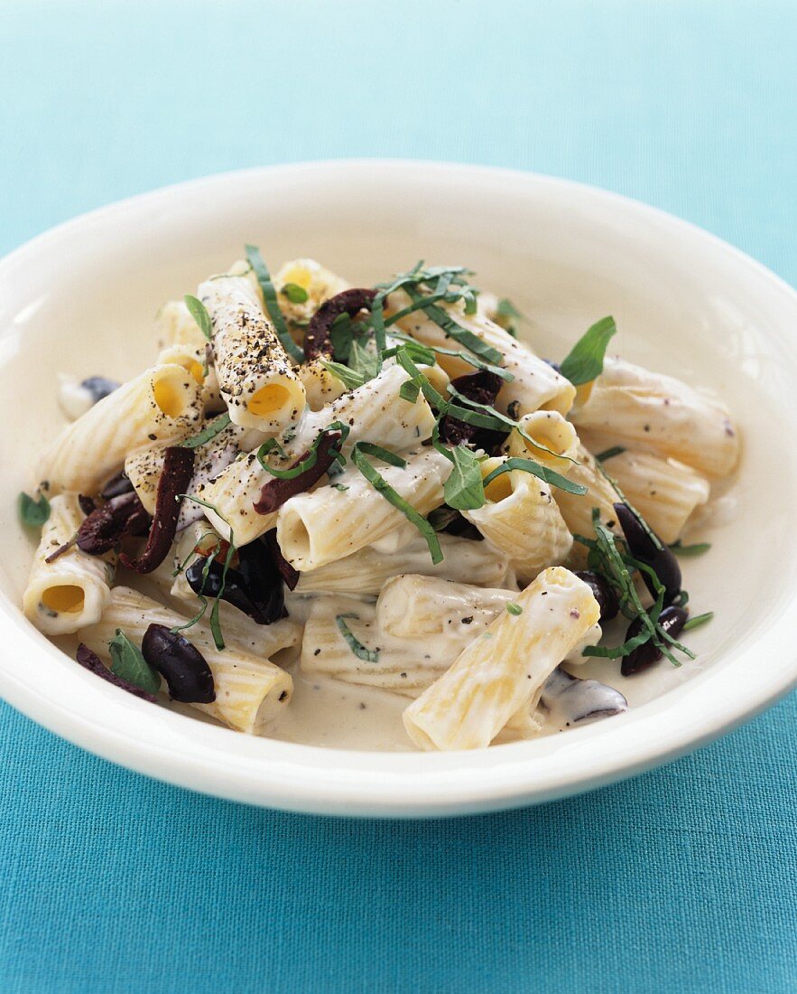 Rigatoni with olives, herbs and a cream sauce