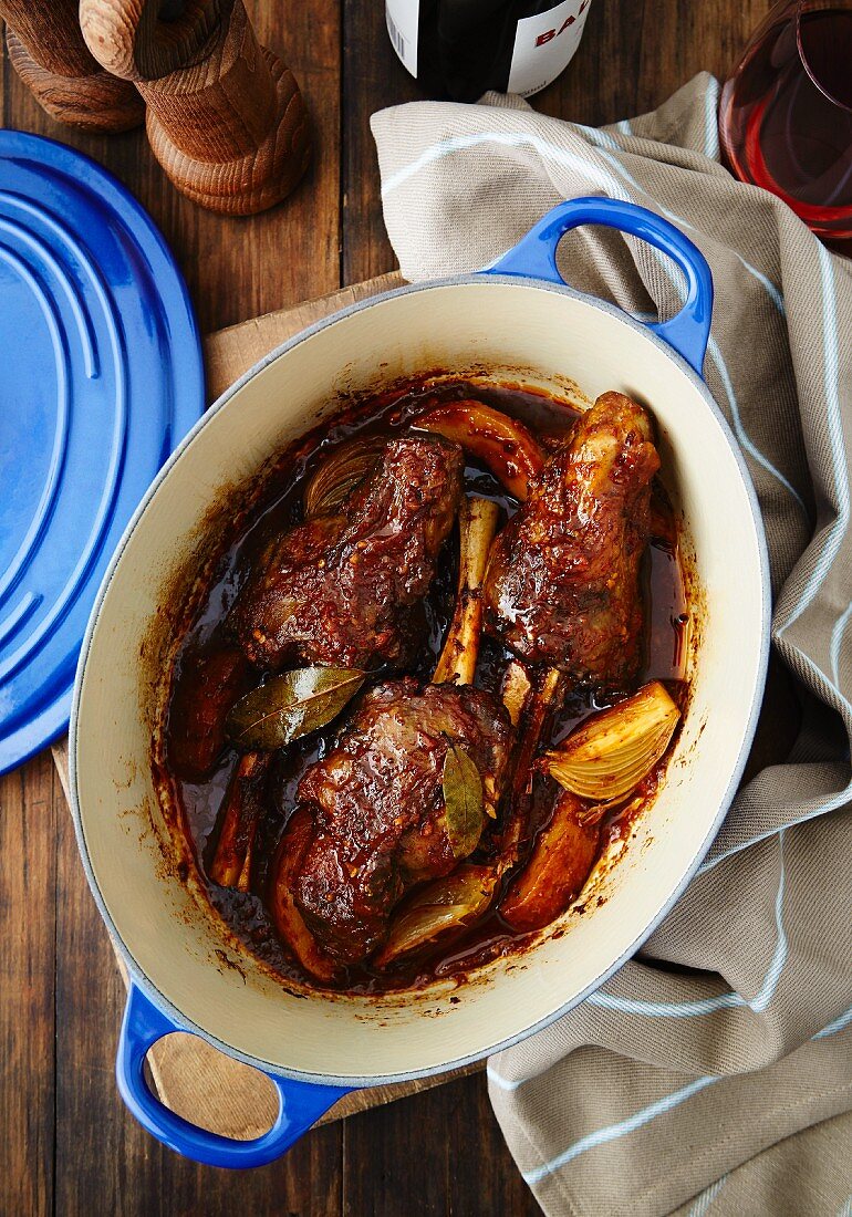 Lamb shank with pepper paste and quinces