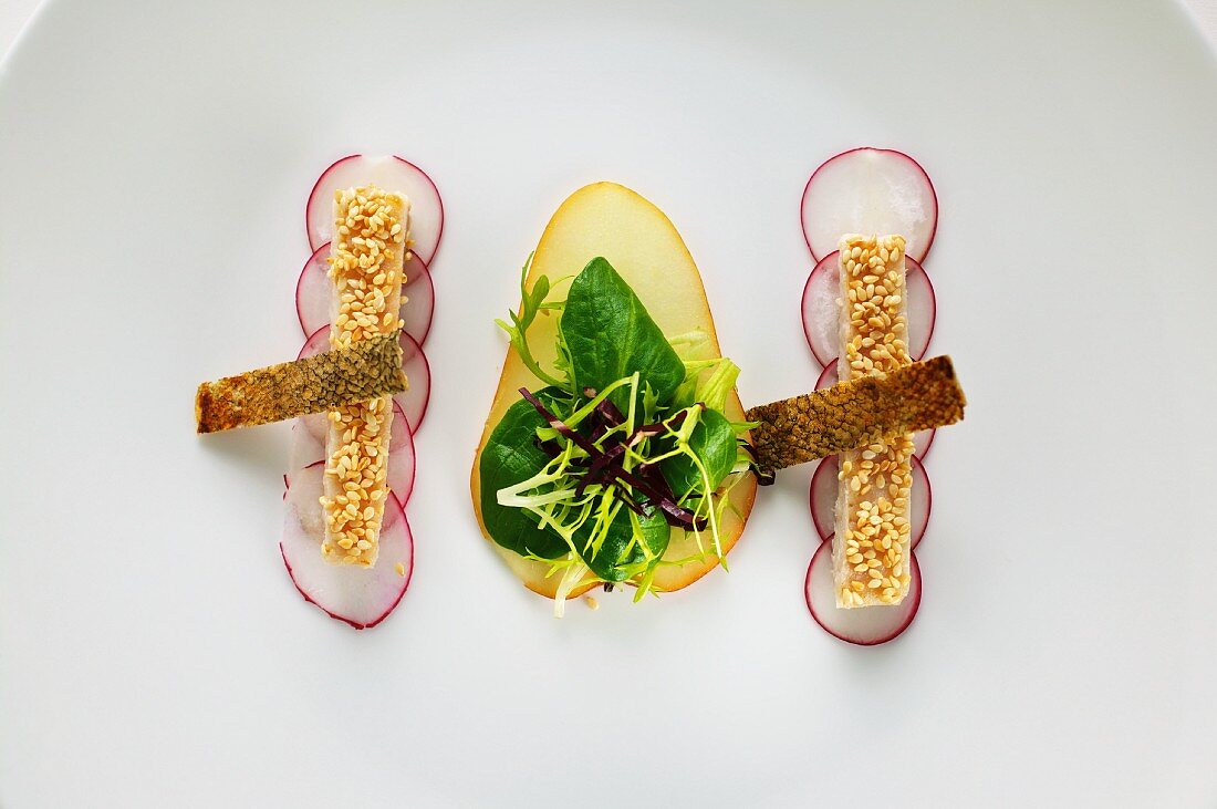 Trout fillet with pears and radishes