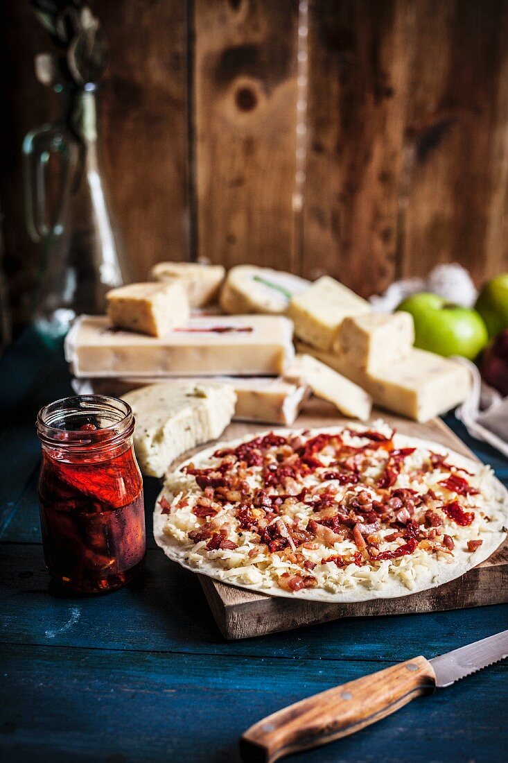 Flatbread with bacon, cheese and Sun-Dried Tomatoes