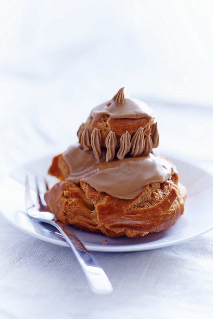 Religieuse with coffee icing