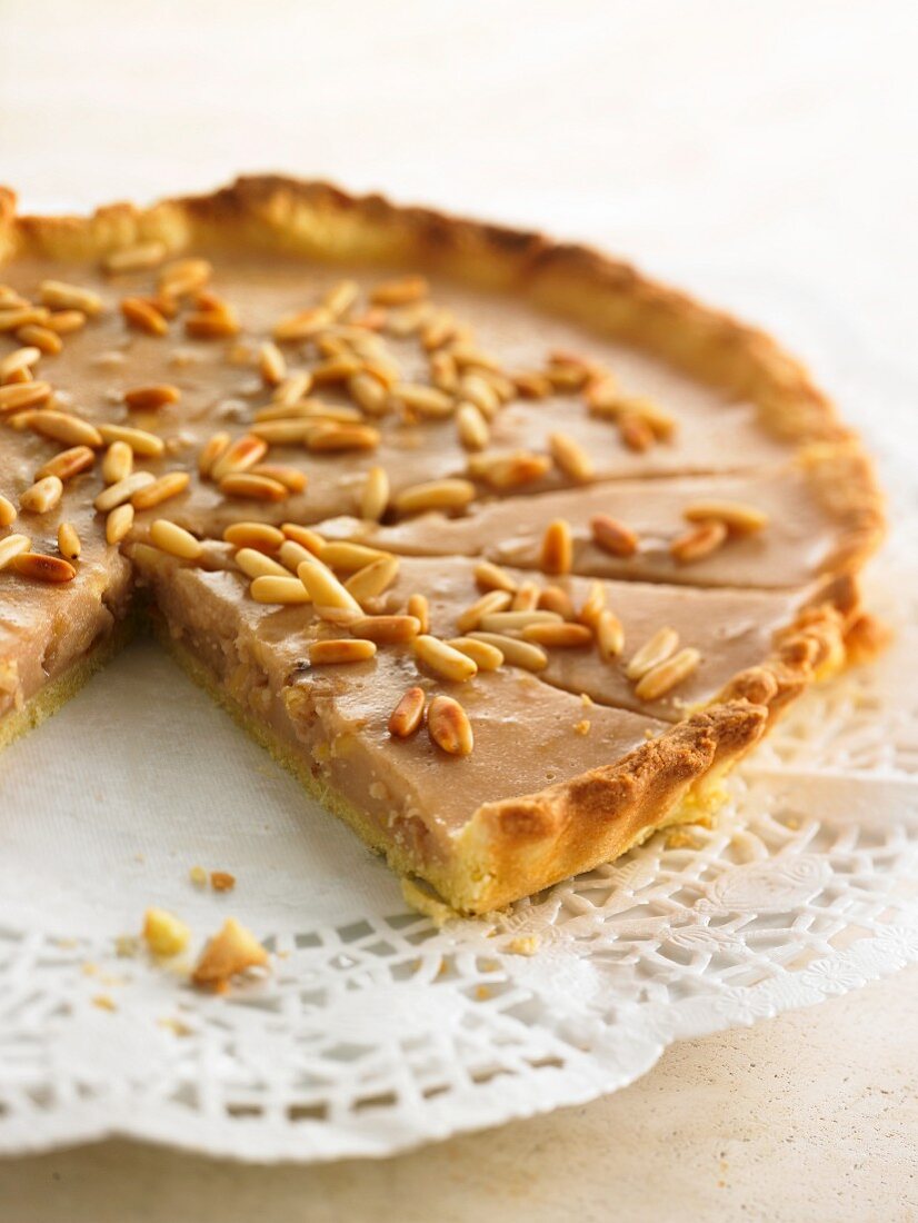 Torta di Montalcino (nut tart, Italy)